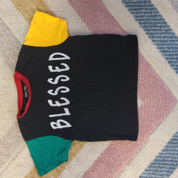 5/$25🌻 90's style color block tee - Picture 3 of 3